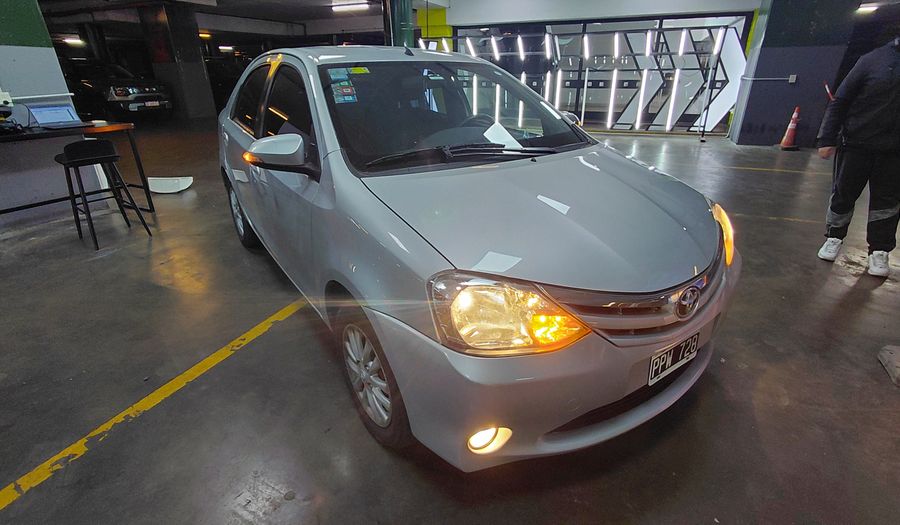 Toyota Etios 1.5 XLS 2016 Sedan