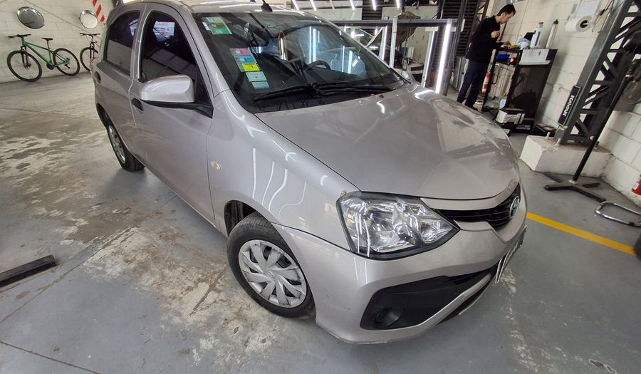 Toyota Etios 1.5 X Hatchback 2018