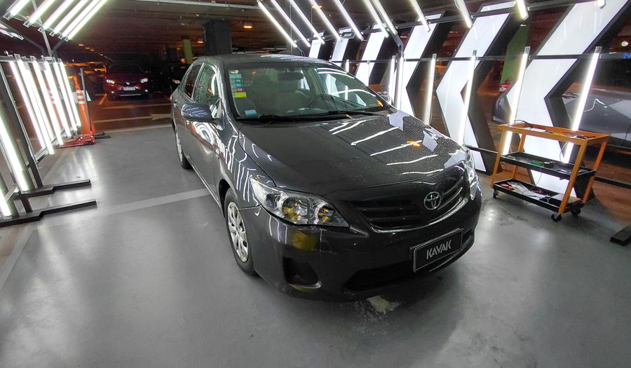 Toyota Corolla 1.8 XLI Sedan 2013