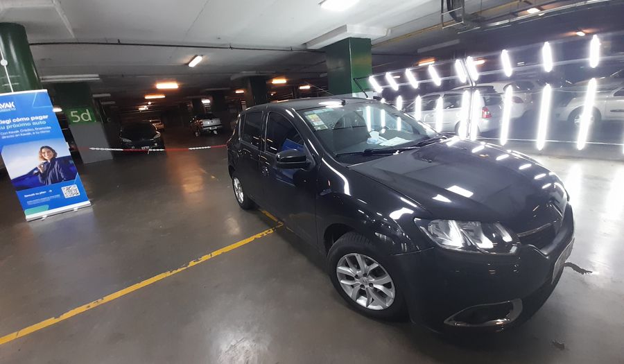 Renault Sandero 1.6 PRIVILEGE PACK Hatchback 2017