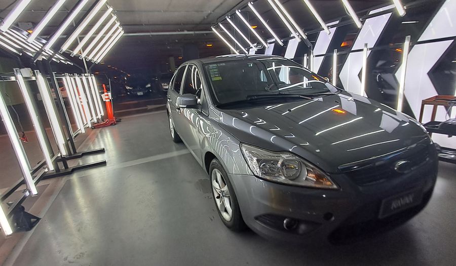 Ford Focus Ii 1.6 TREND Hatchback 2012