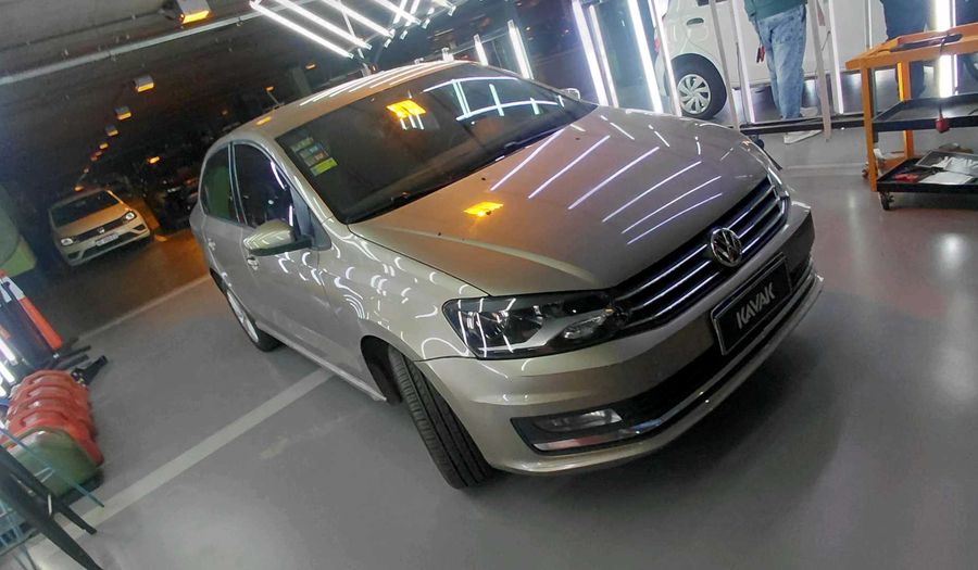 Volkswagen Polo 1.6 COMFORTLINE TIPTRONIC Sedan 2016