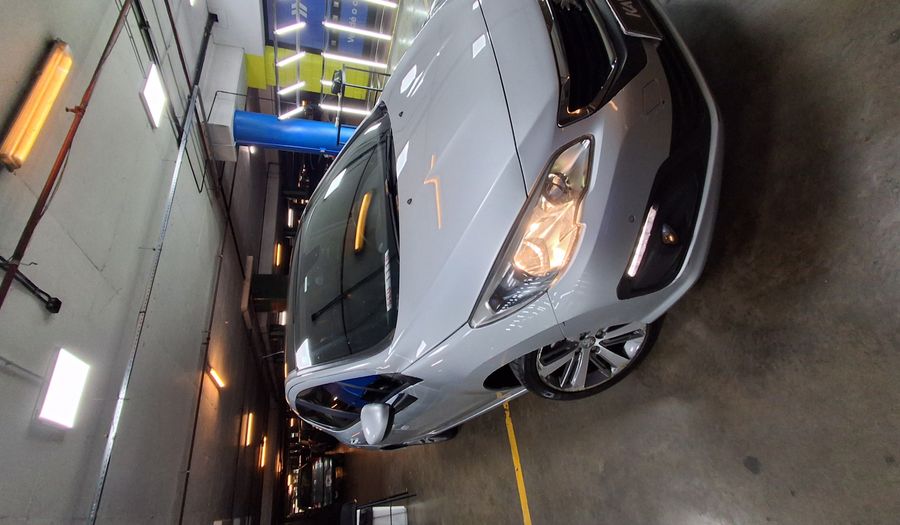 Peugeot 308 1.6 HDI FELINE Hatchback 2017