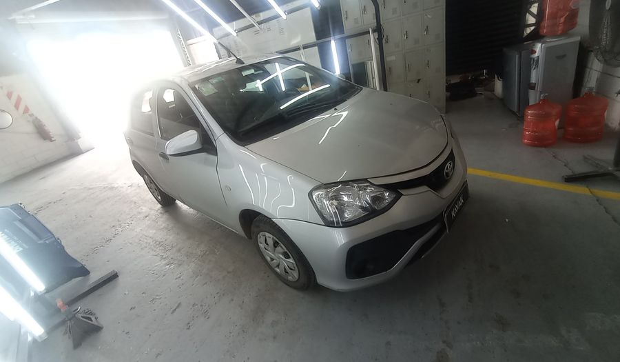 Toyota Etios 1.5 X Hatchback 2022