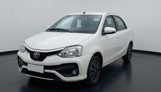 Toyota • Etios