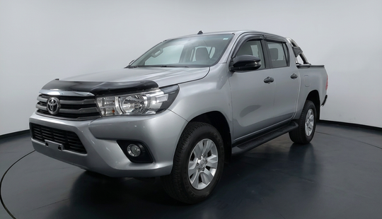 Toyota • Hilux