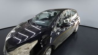 Peugeot • 208