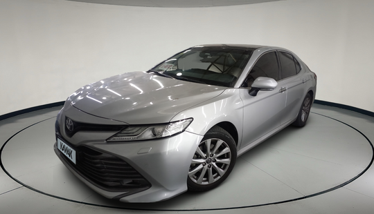 Toyota • Camry