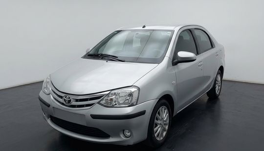 Toyota • Etios