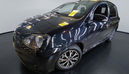 Toyota • Etios