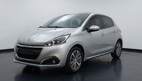 Peugeot • 208
