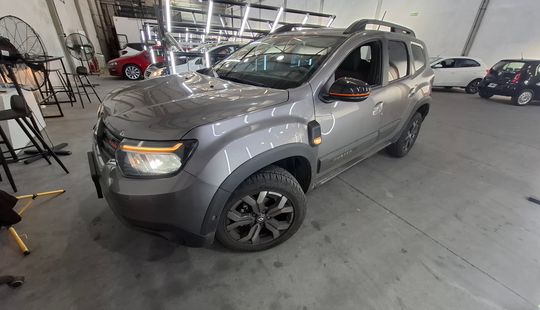 Renault • Duster