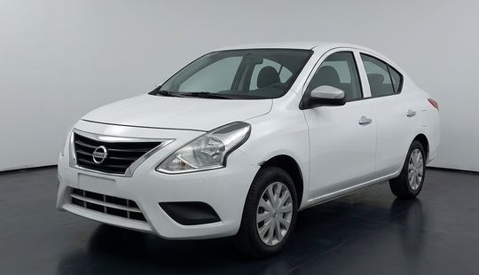 Nissan • Versa