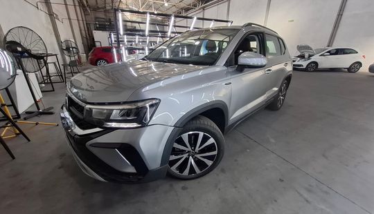 Volkswagen • Taos