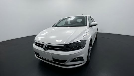 Volkswagen • Polo