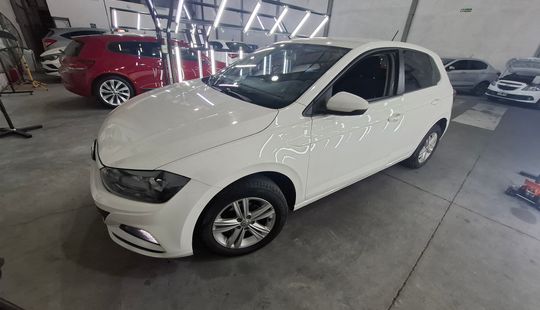Volkswagen • Polo