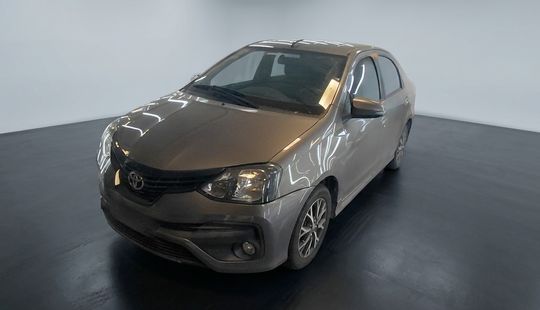 Toyota • Etios
