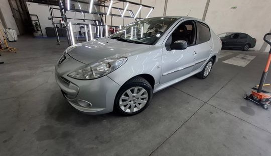 Peugeot • 207