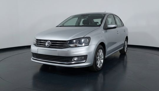Volkswagen • Polo