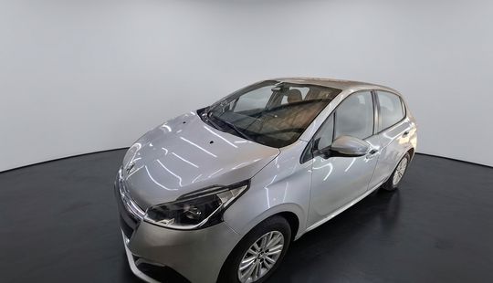 Peugeot • 208