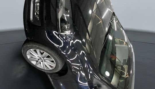 Volkswagen • Polo
