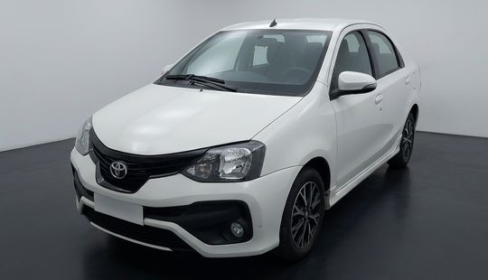 Toyota • Etios