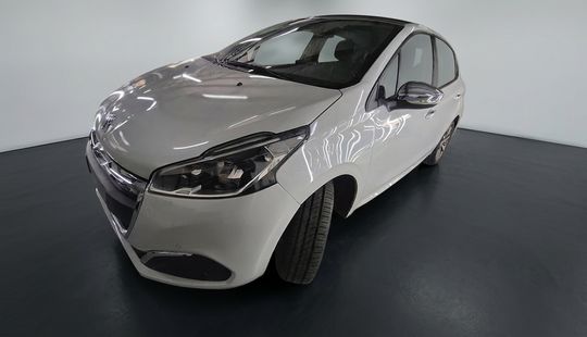 Peugeot • 208