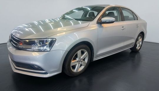 Volkswagen • Vento