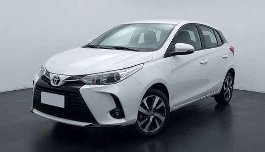 Toyota • Yaris