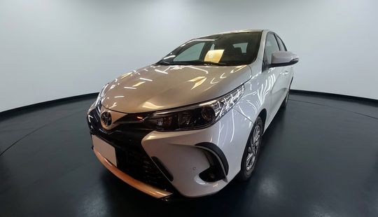Toyota • Yaris