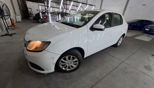 Renault • Logan
