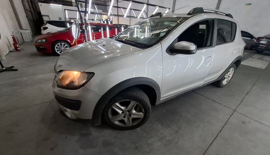Renault • Sandero Stepway
