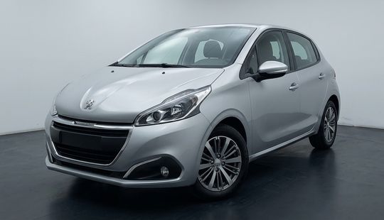 Peugeot • 208
