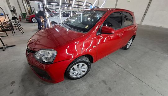 Toyota • Etios