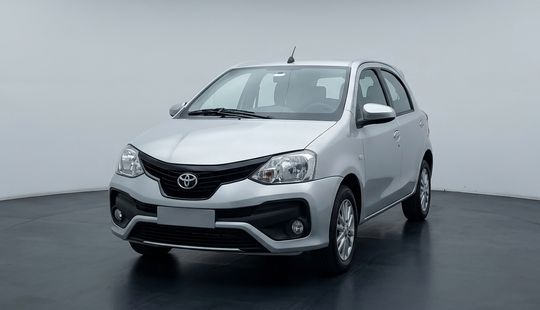 Toyota • Etios