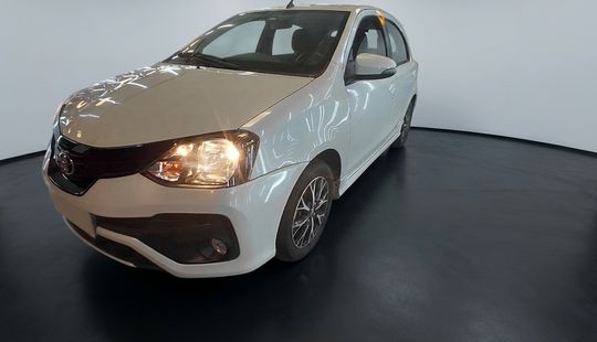 Toyota • Etios