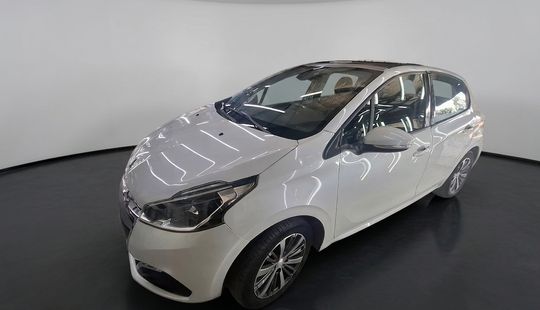 Peugeot • 208