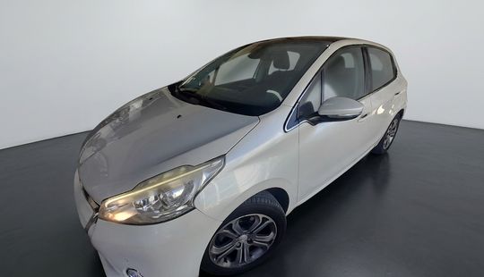 Peugeot • 208