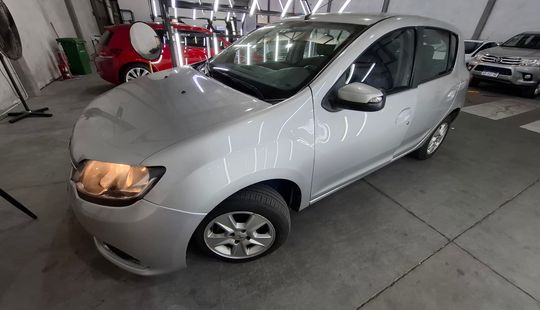 Renault • Sandero