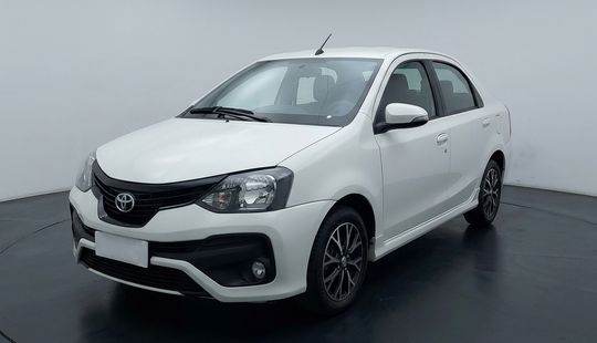 Toyota • Etios