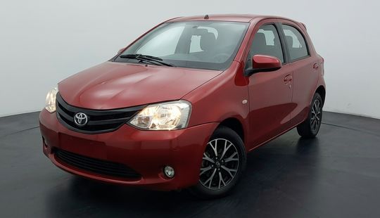 Toyota • Etios