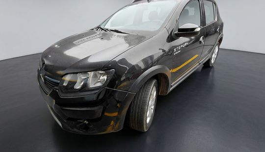 Renault • Sandero Stepway