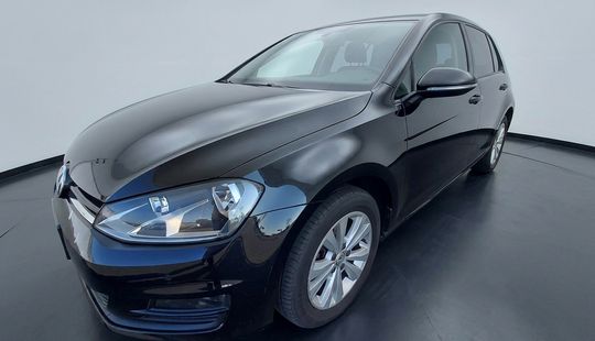 Volkswagen • Golf