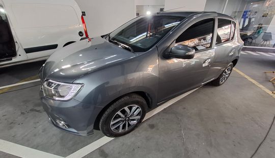 Renault • Sandero
