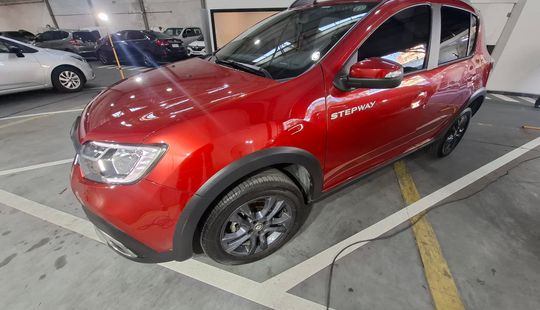 Renault • Sandero Stepway