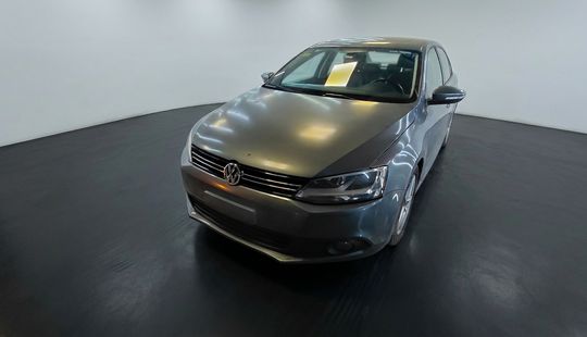 Volkswagen • Vento