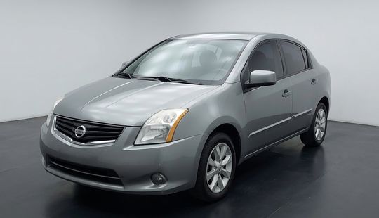 Nissan • Sentra