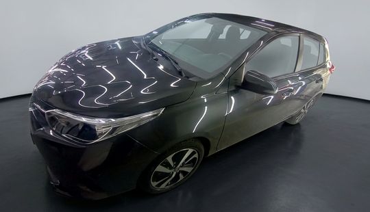 Toyota • Yaris