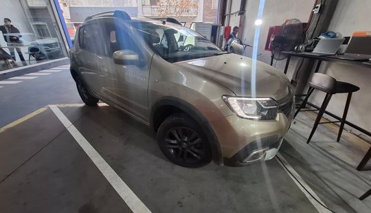 Renault • Sandero Stepway