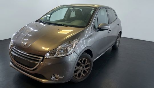 Peugeot • 208